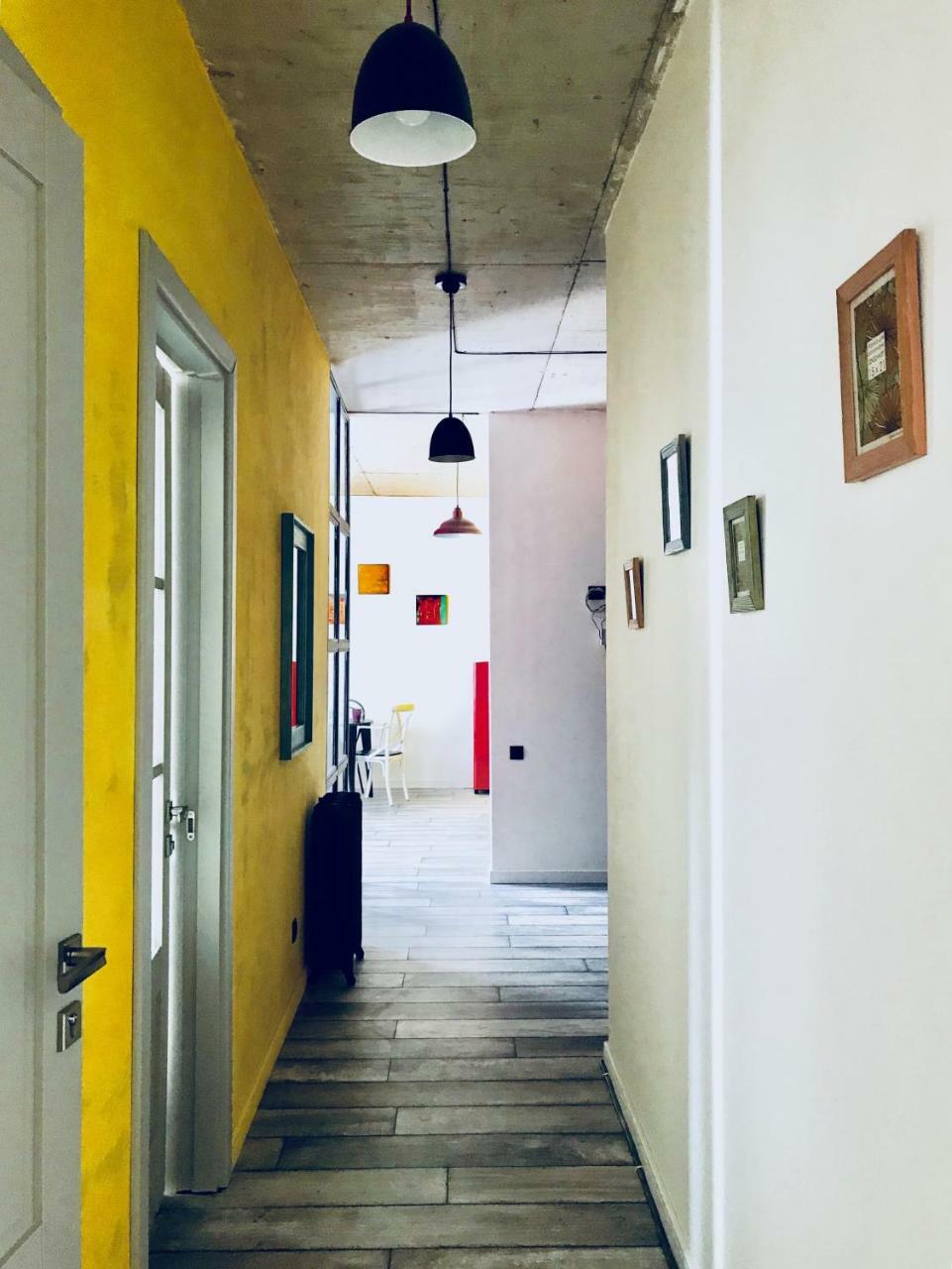 Style Apartments By Happy Place Tbilisi Exterior photo